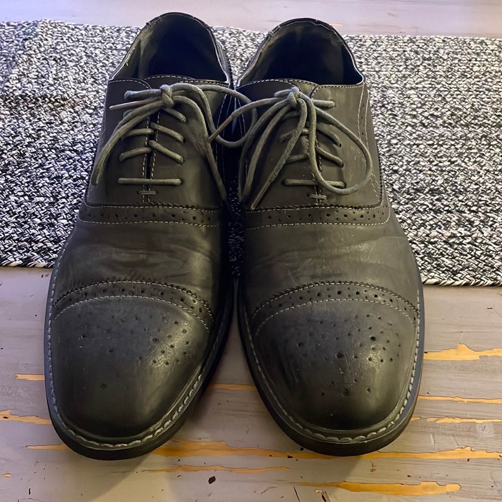 Perry Ellis mens oxford in grey
